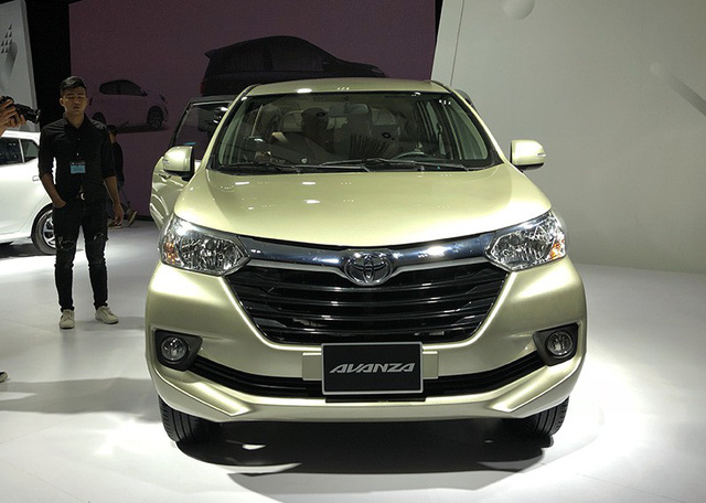 So sánh Mitsubishi Xpander và Toyota Avanza về đầu xe 4