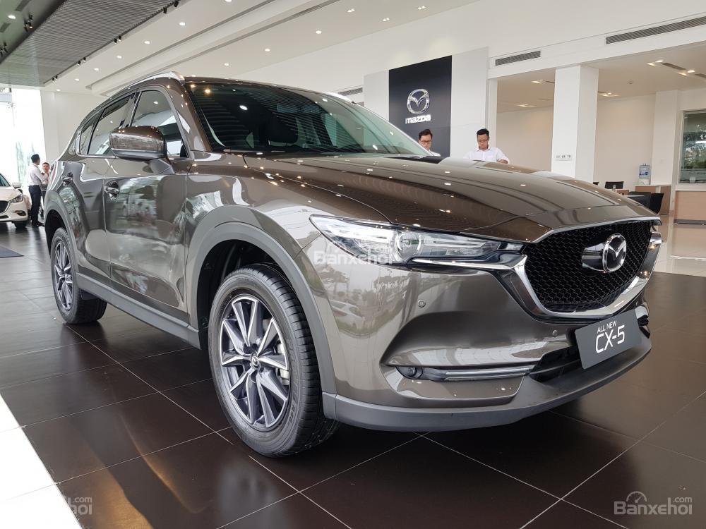 Phân khúc CUV tháng 10: Mazda CX-5 vượt Honda CR-V với ‘tỷ số nghẹt thở’.