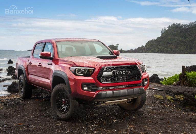 So sánh xe Chevrolet Colorado 2018 và Toyota Tacoma 2018 về an toàn.