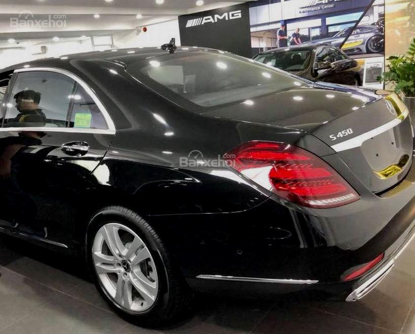 Đèn xe Mercedes-Benz S450 Luxury