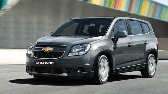 So sánh Chevrolet Orlando thế hệ mới và cũ 2a