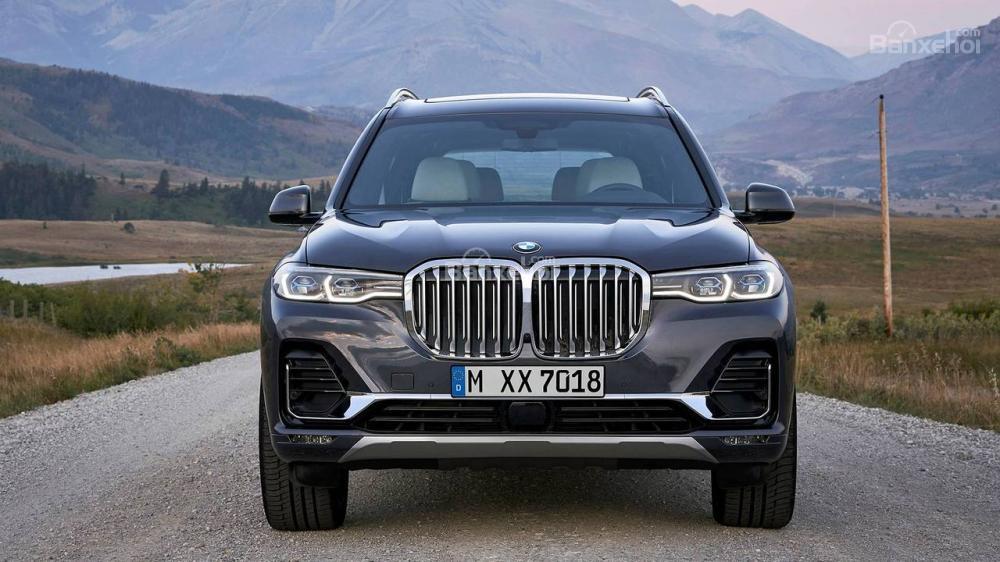 So sánh BMW X7 và BMW X5 về đầu xe a1