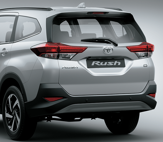 Đánh giá xe Toyota Rush 2019: Đuôi xe.