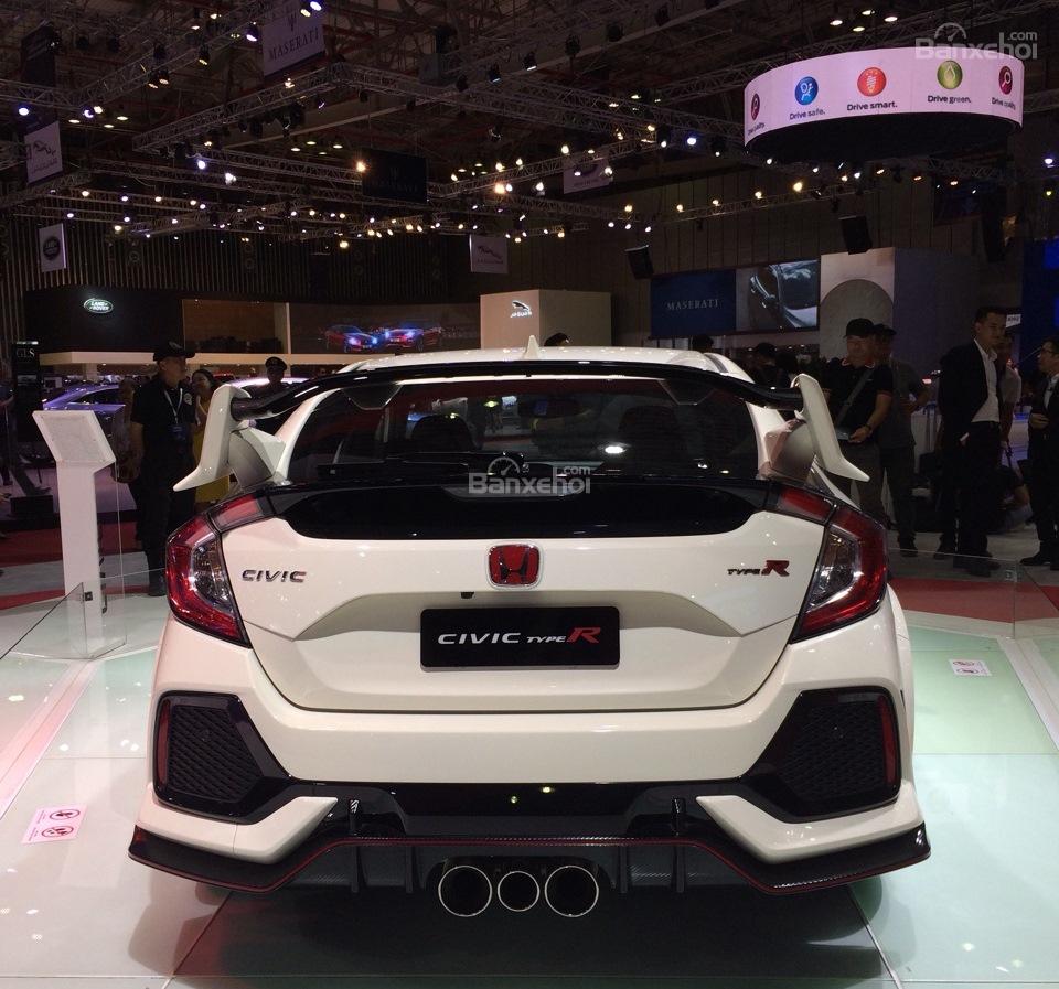 Honda Civic Type R về Việt Nam giá bao nhiêu? a2