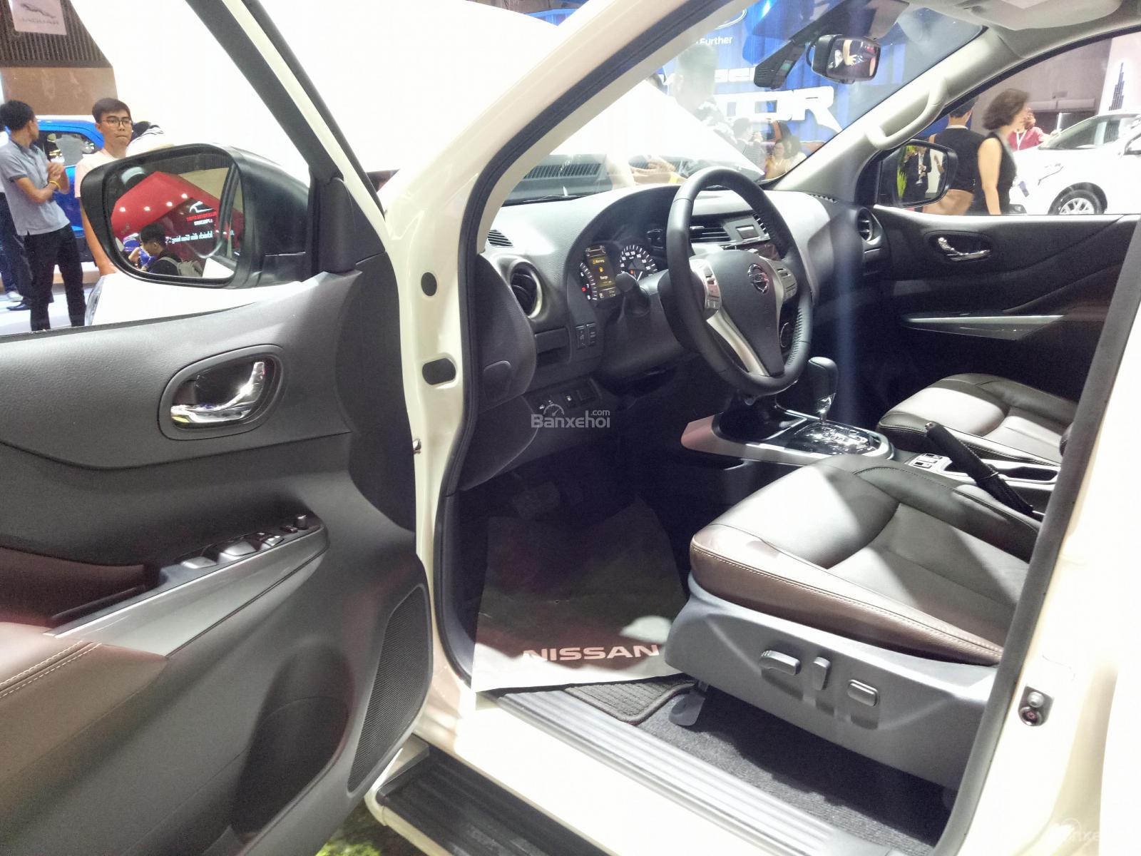 Ảnh chi tiết Nissan Terra tại triển lãm VMS 2018 a13