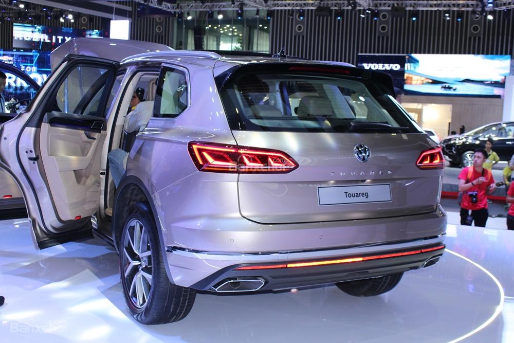 Đuôi xe Volkswagen Touareg 2019 6