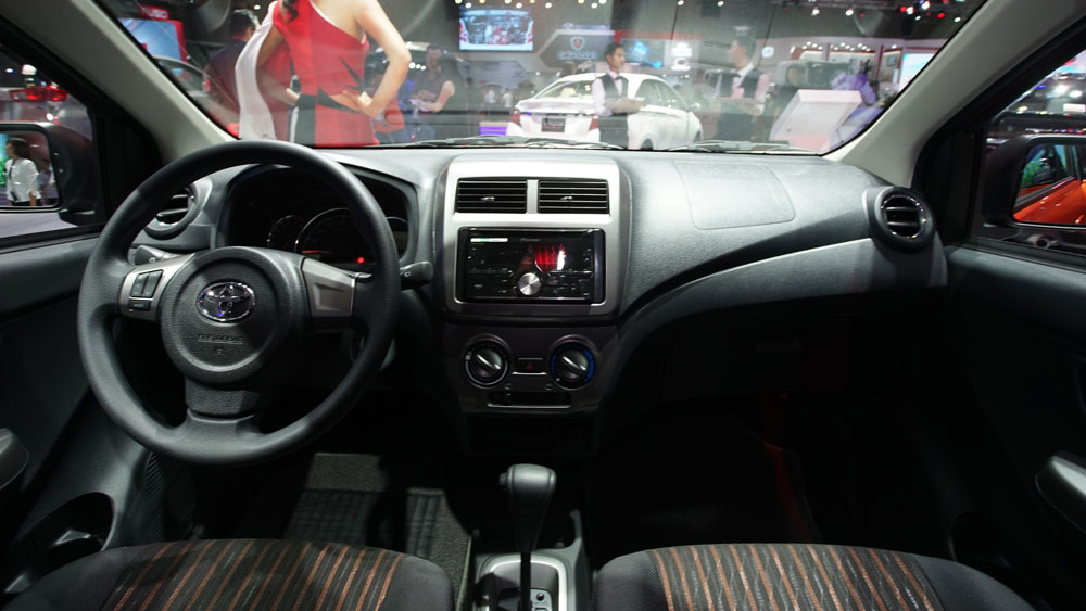 So sánh xe Honda Brio 2018 và Toyota Wigo 2018 về nội thất So sánh xe Honda Brio 2018 và Toyota Wigo 2018 về nội thất.