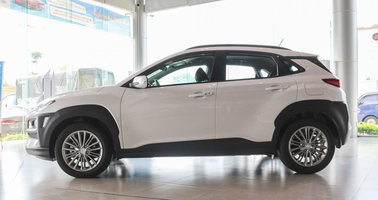 So sánh xe Hyundai Kona 2019 và Toyota Rush 2019 về thân xe 3