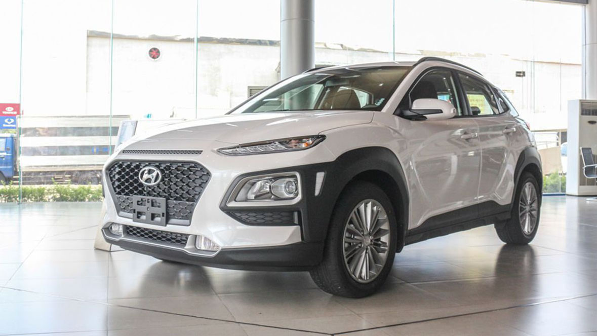 Hyundai Kona hấp dẫn hơn Toyota Rush nhưng lại không có cấu hình 7 chỗ.