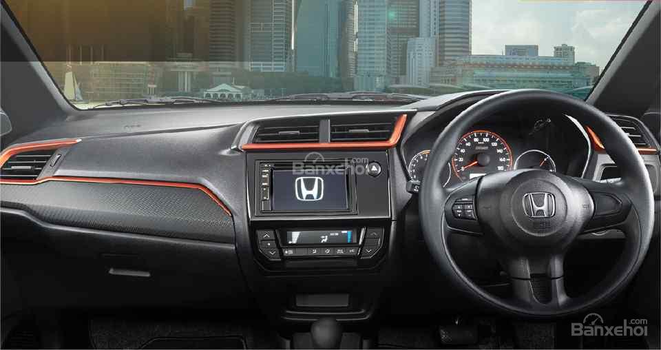 Khoang nội thất Honda Brio dành cho thị trường Indonesia...