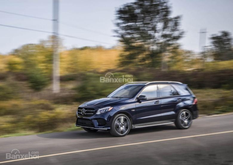 Đánh giá xe Mercedes-Benz GLE-Class 2019 về trải nghiệm lái.