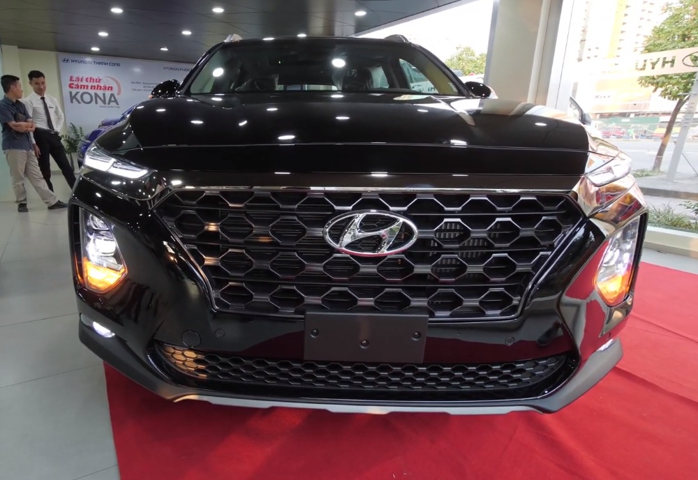 Đánh giá xe Hyundai Santa Fe 2019: Đầu xe mới mẻ Ảnh chụp đầu xe Hyundai Santa Fe 2019