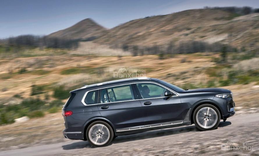 Đánh giá xe BMW X7 2019 về trải nghiệm lái.