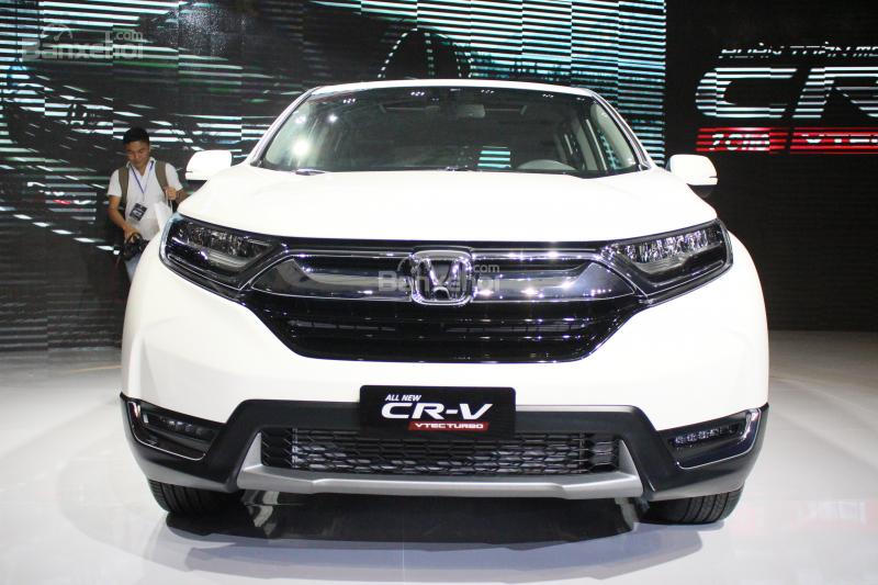 Honda CR-V 1.5 L 2018 và Peugeot 3008 All New 2018 về phần đầu 1