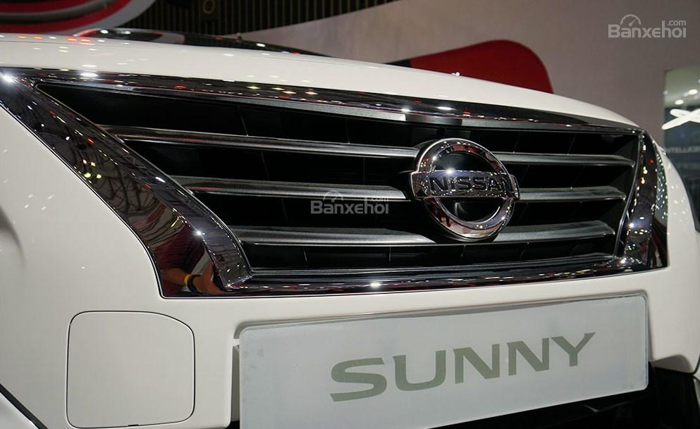 Đánh giá xe Nissan Sunny Q-Series 2019: Lưới tản nhiệt.
