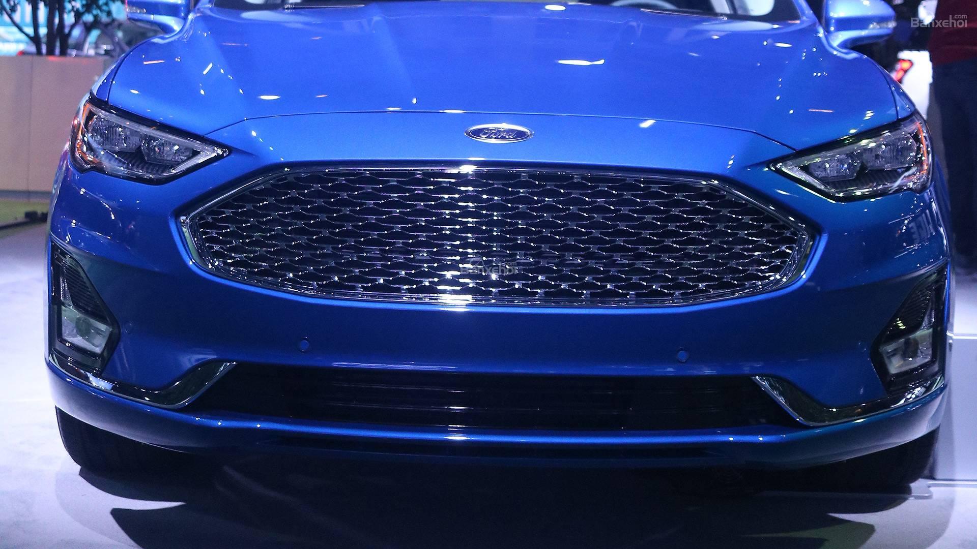 Đánh giá xe Ford Fusion 2019