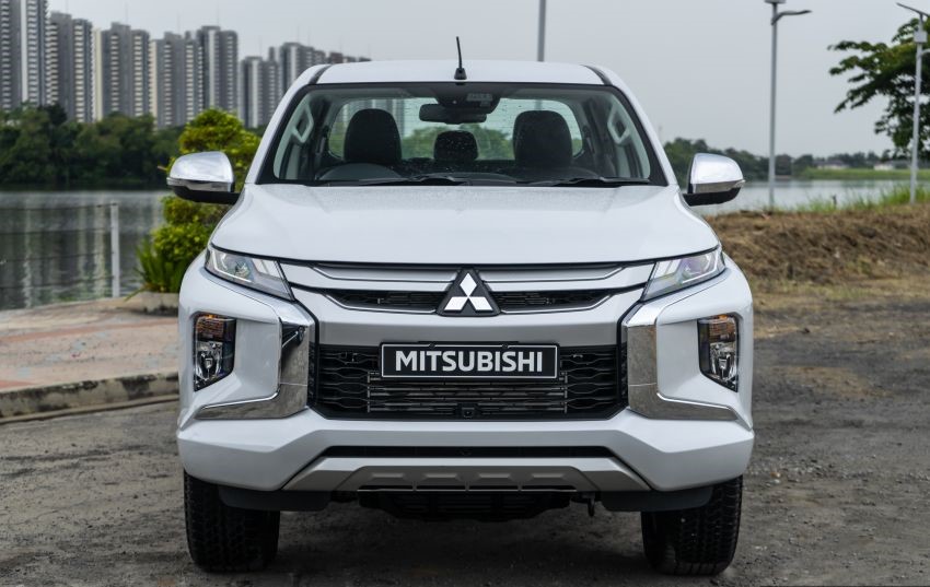 Ảnh chụp trước xe Mitsubishi Triton 2019