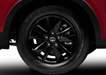 Đánh giá xe Toyota Innova Venturer 2019: La-zăng 5 chấu 16 inch 1