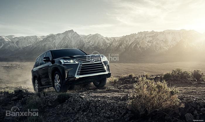 So sánh Lexus LX 570 2018 và Mercedes-Benz GLS 2018 về vận hành 4...