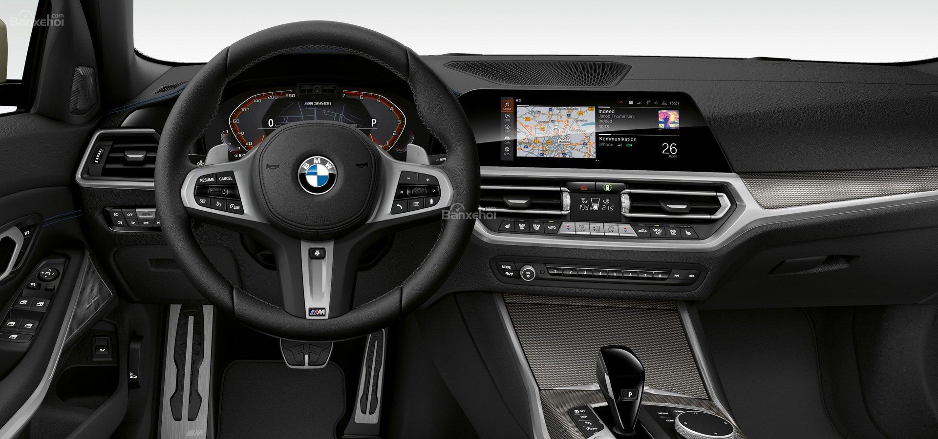 BMW M340i.