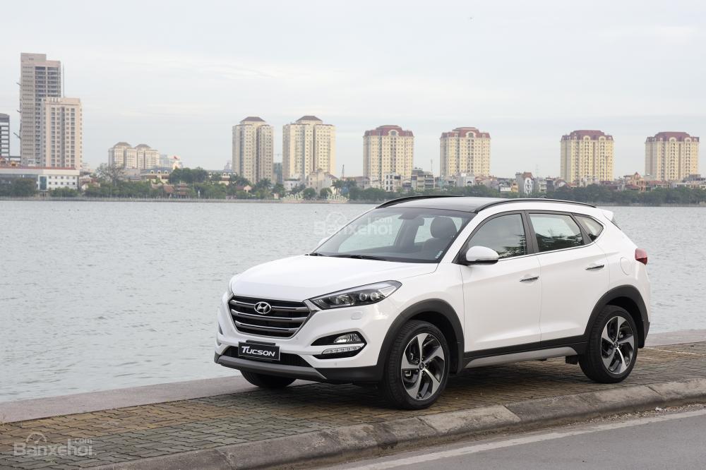 Hyundai Tucson - Crossover bán chạy thứ 3 tại Việt Nam trong năm 2018...
