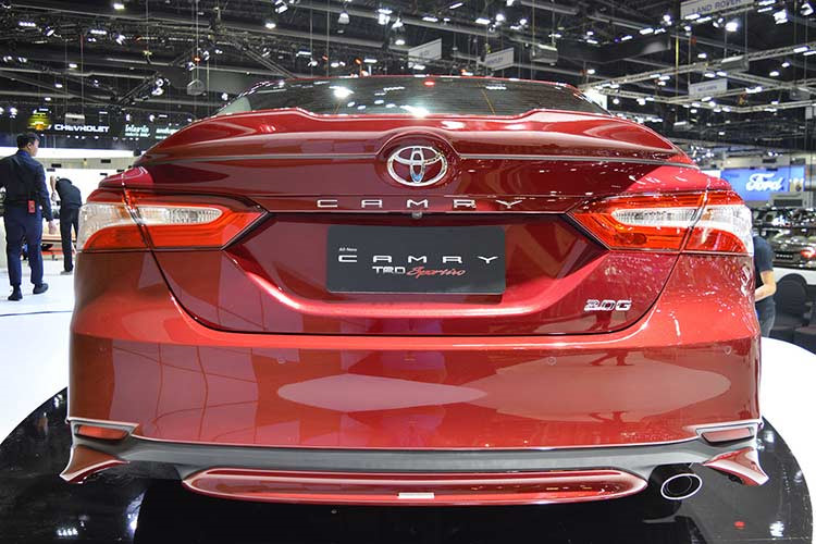 Toyota Camry thế hệ mới đẹp khó cưỡng, giá cao hơn đời cũ a8