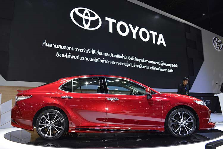 Toyota Camry thế hệ mới đẹp khó cưỡng, giá cao hơn đời cũ a6