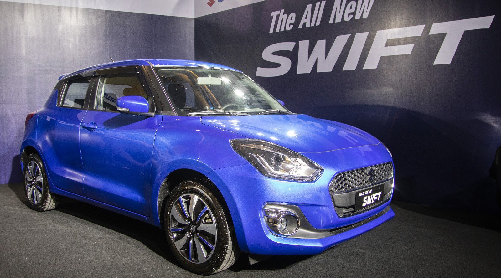 Ảnh chụp đầu xe Suzuki Swift 2019-2020
