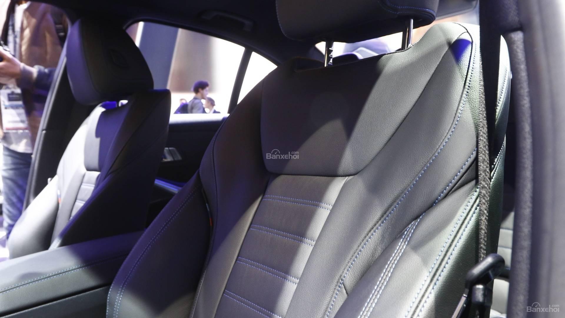 Đánh giá xe BMW 3-Series 2019 về hệ thống ghế ngồi.