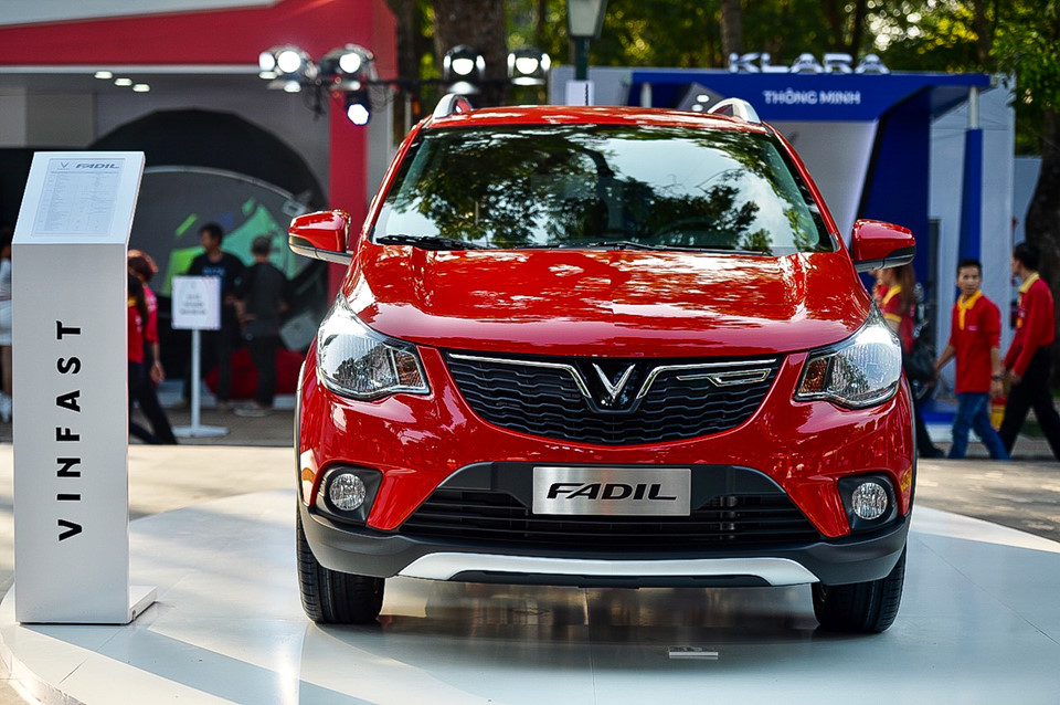 Hơn 400 triệu đồng, chọn xe Việt VinFast Fadil hay xe nhập khẩu Toyota Wigo? 3.