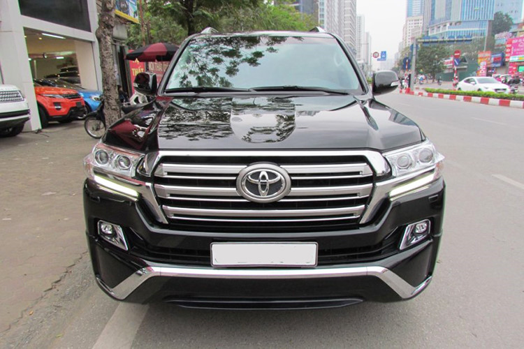 Toyota Land Cruiser đời 2017 được rao bán hơn 5 tỷ đồng 1.