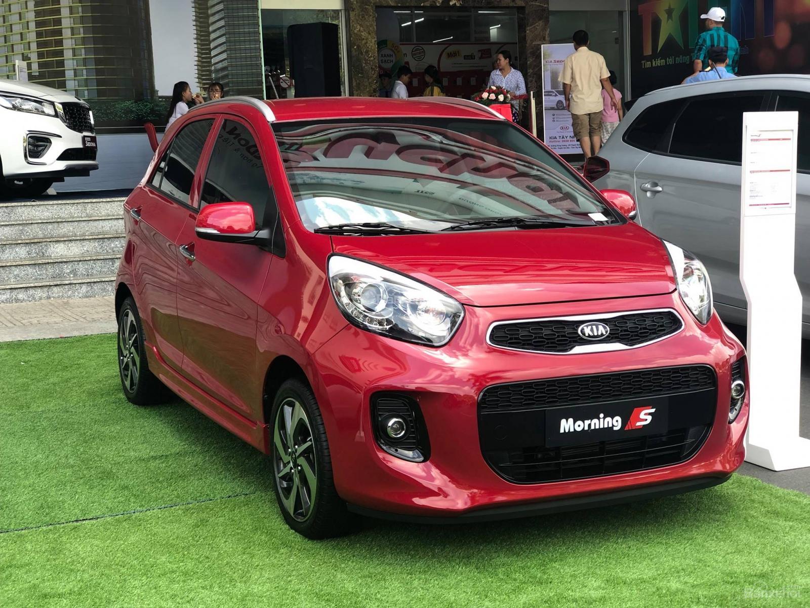 Kia Morning 2019 phiên bản mới giá 355 triệu đồng chính thức bán tại đại lý, lấy xe ngay.