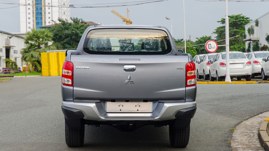 Mitsubishi Triton 2019 đã cập cảng Việt Nam, cận kề ngày ra mắt 8 Mitsubishi Triton 2019 đã cập cảng Việt Nam, cận kề ngày ra mắt a8