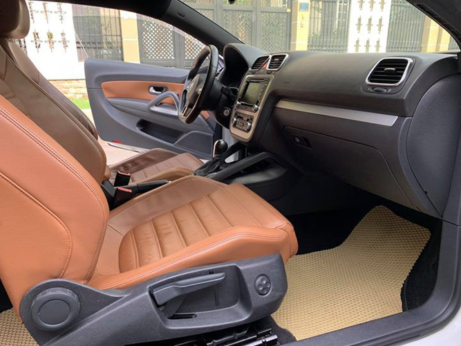 Volkswagen Scirocco 2010 gây bất ngờ khi rao bán với giá 535 triệu đồng 7 Volkswagen Scirocco 2010 gây bất ngờ khi rao bán với giá 535 triệu đồng a7