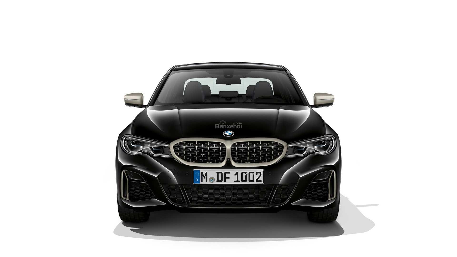 Đầu xe BMW M340i 2020.