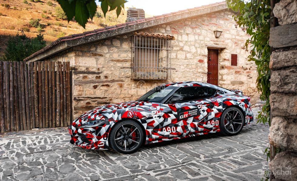 Ảnh thân xe Toyota Supra 2020