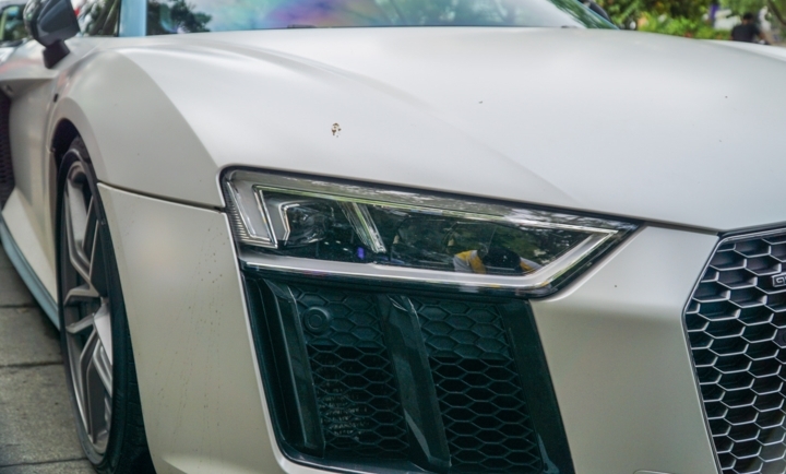 Bắt gặp Audi R8 V10 Plus màu độc của Cường Đô-la dạo phố Sài Gòn a3