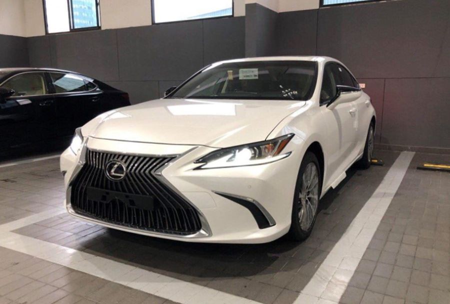 Lexus ES 250 2019 “chốt” giá 2,499 tỷ đồng tại Việt Nam a3.