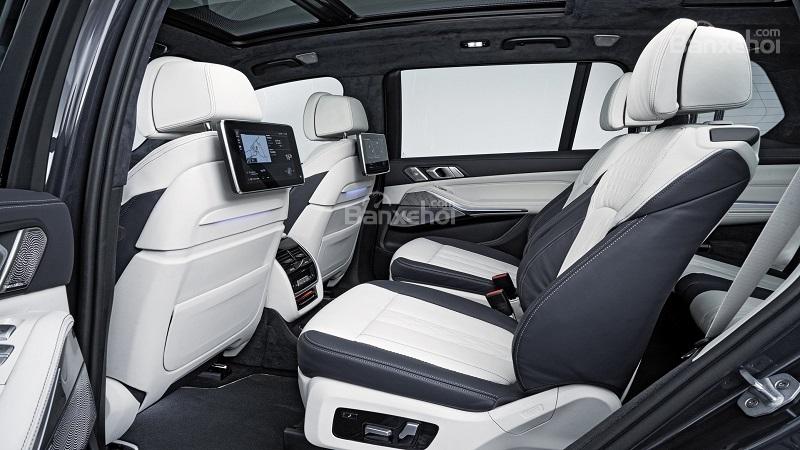 So sánh Lexus LX570 2019 và Cadillac Escalade 2019 15...