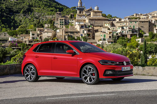 Top 10 mẫu xe đáng mua nhất năm 2018:Volkswagen Polo GTI.