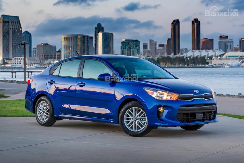 Kia Rio 2018 màu xanh