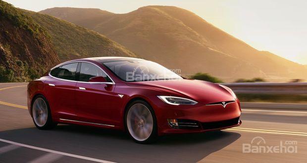 Đầu xe Tesla Model S 2018