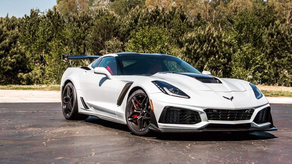 Chevrolet Corvette 2019 màu trắng