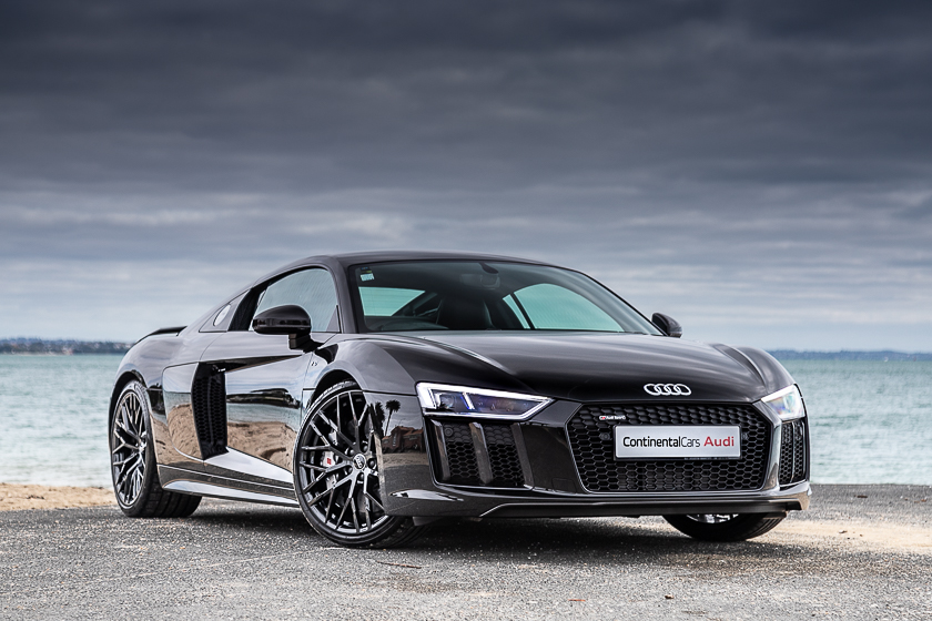 Audi R8 2018 màu đen