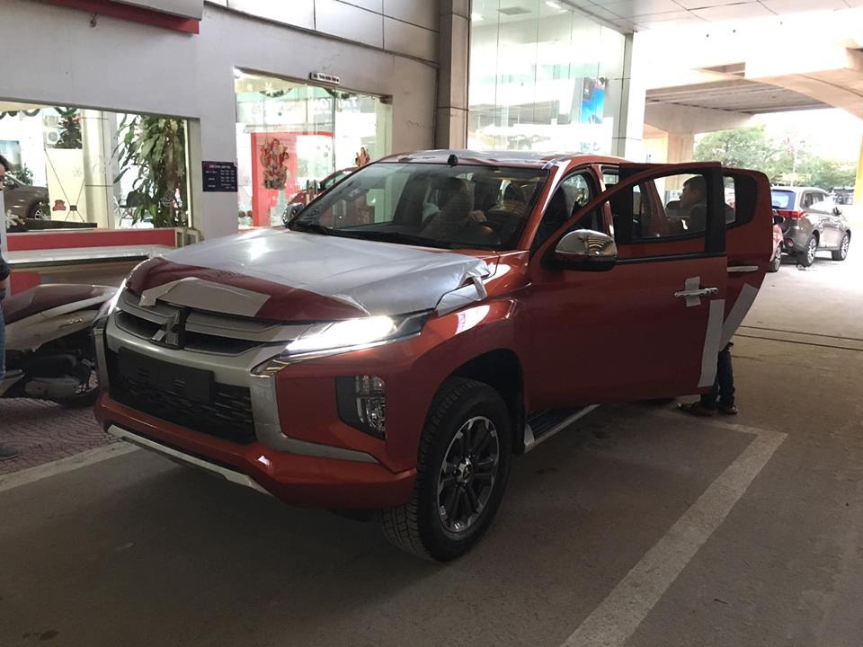 Mitsubishi Triton 2019 xuất hiện tại đại lý Hà Nội, lô đầu tiên về trong tháng 1/2019 - Ảnh 4.