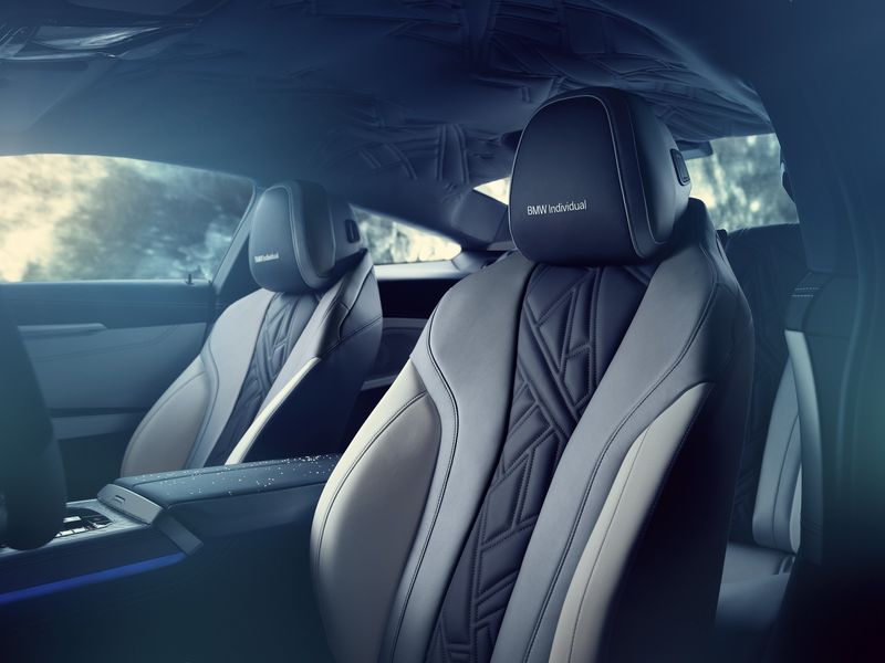 Đây là chiếc BMW M850i độc nhất trên thế giới làm từ thiên thạch a34