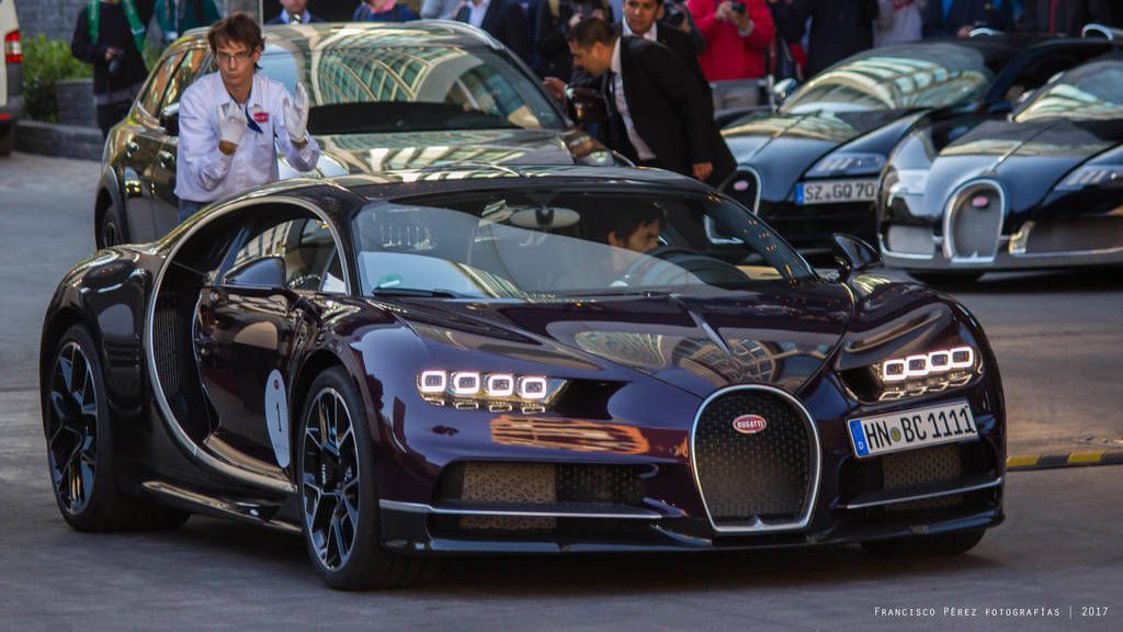 Ngắm mẫu Bugatti Chiron màu tím, biển tứ quý "kịch độc" của đại gia Chile 2 Ngắm mẫu Bugatti Chiron màu tím, biển tứ quý "kịch độc" của đại gia Chile a2