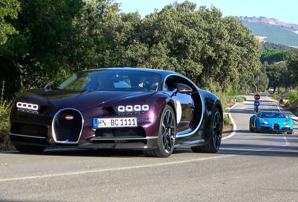 Ngắm mẫu Bugatti Chiron màu tím, biển tứ quý "kịch độc" của đại gia Chile a1