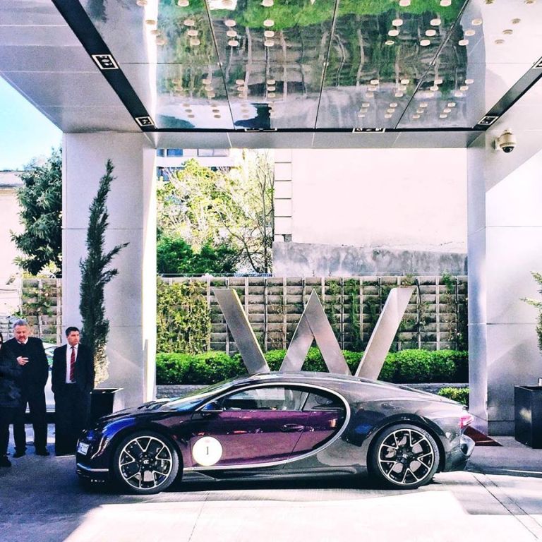 Ngắm mẫu Bugatti Chiron màu tím, biển tứ quý "kịch độc" của đại gia Chile 71 Ngắm mẫu Bugatti Chiron màu tím, biển tứ quý "kịch độc" của đại gia Chile a71