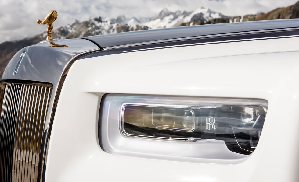 Những điểm khác biệt của Rolls-Royce Phantom VIII so với đời cũ a2